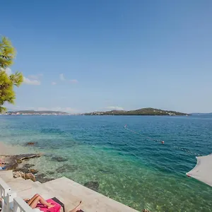 Happy Camp Mobile Homes In Camping Amadria Park Camping Trogir 3*, Сегет-Враница Хорватия